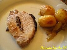 Rti de porc aux pruneaux dAgen et pommes de terre  la graisse de canard